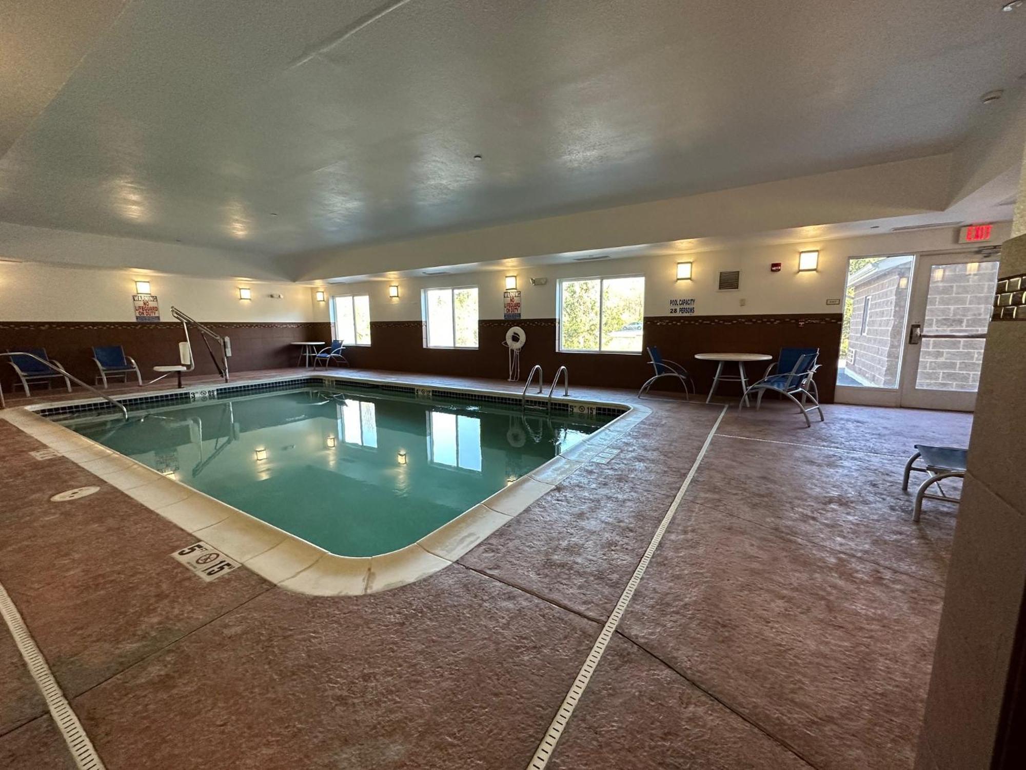Holiday Inn Express Belle Vernon Exteriér fotografie