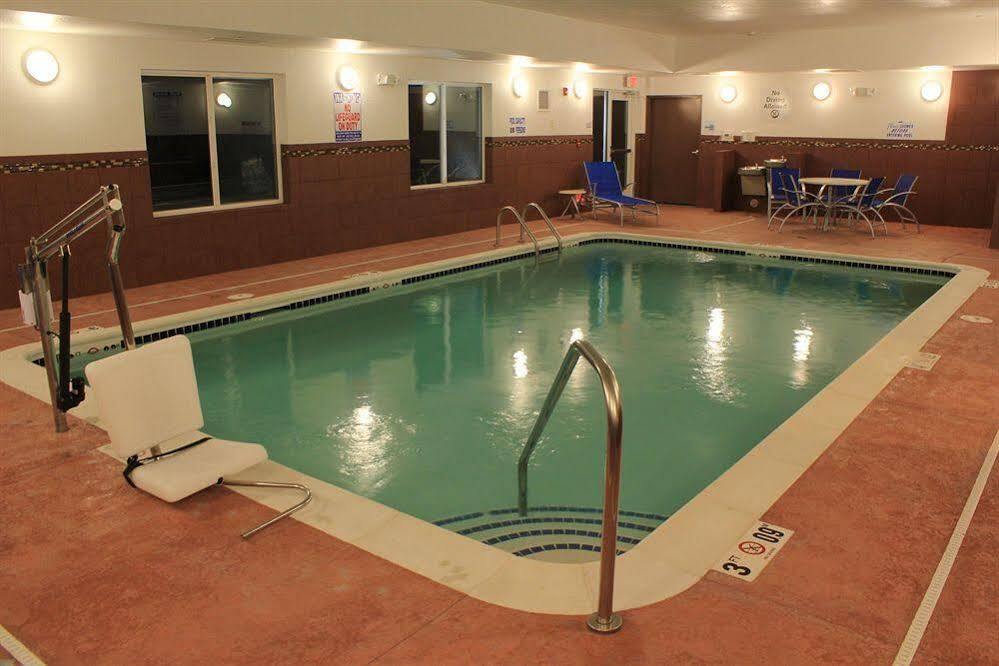 Holiday Inn Express Belle Vernon Exteriér fotografie